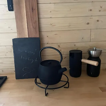 Tinyhouse Brezina Апартаменты Dolni Bezdekov